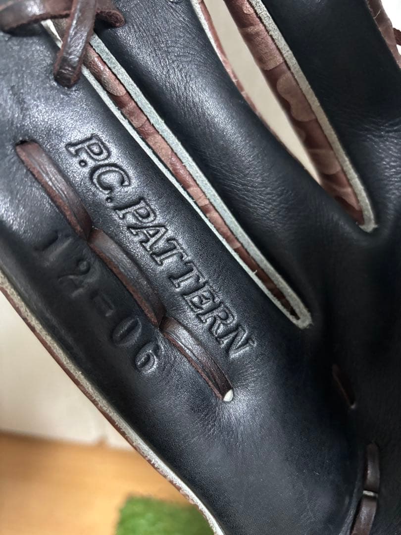 プロ支給品　実使用　岡田幸文　千葉ロッテ　ゼット　プロステイタス　外野手　日本製