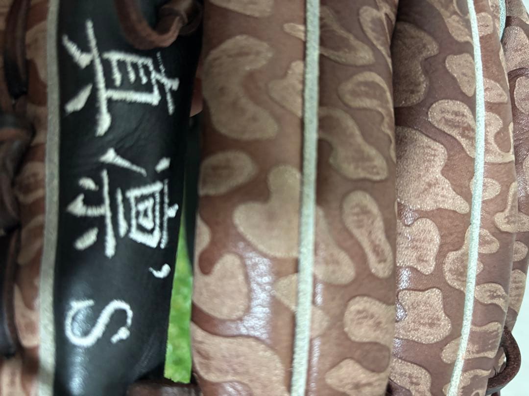 プロ支給品　実使用　岡田幸文　千葉ロッテ　ゼット　プロステイタス　外野手　日本製