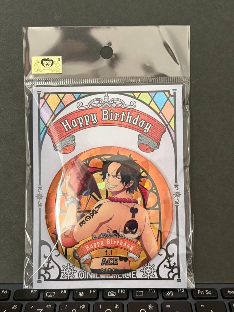 「ワンピース」エース　バースデ缶バッジ、アクリルスタンド、ホログラムプレート