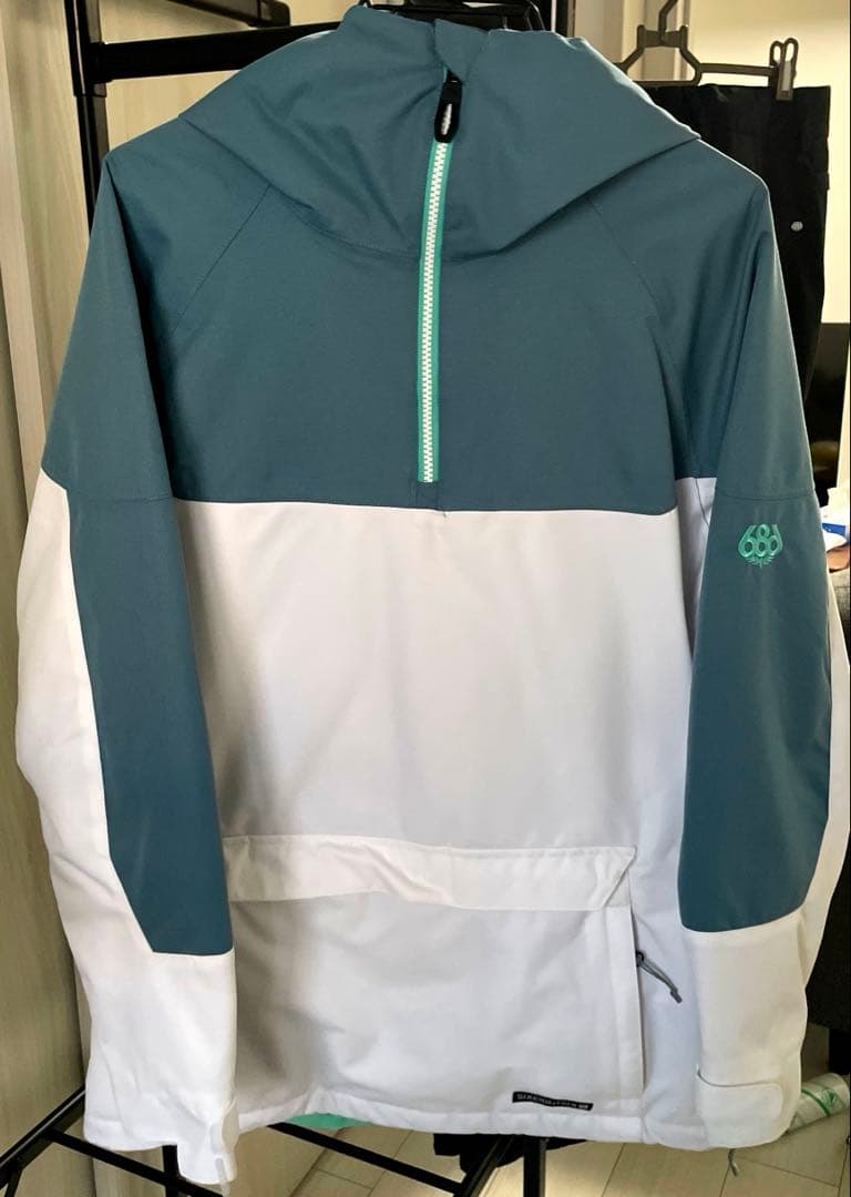 686スノボウェア上下セット➕小物類