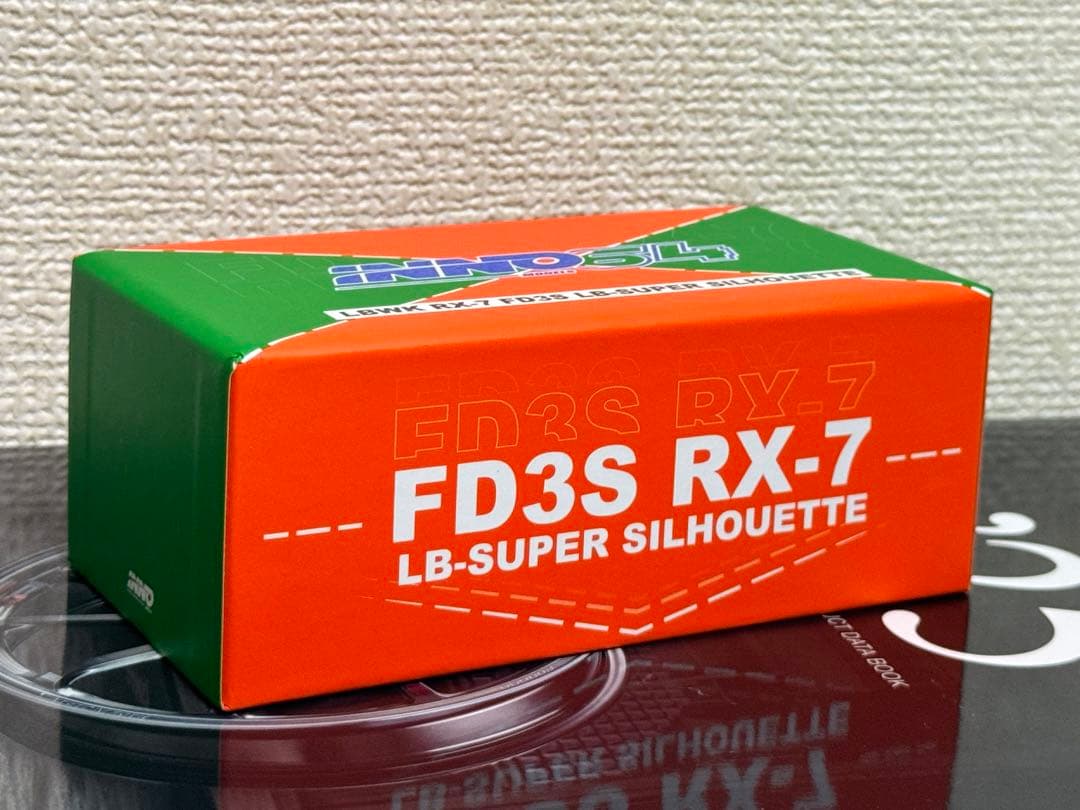 ミニカー Inno64 1/64 LBWK Liberty walk RX-7 FD3S