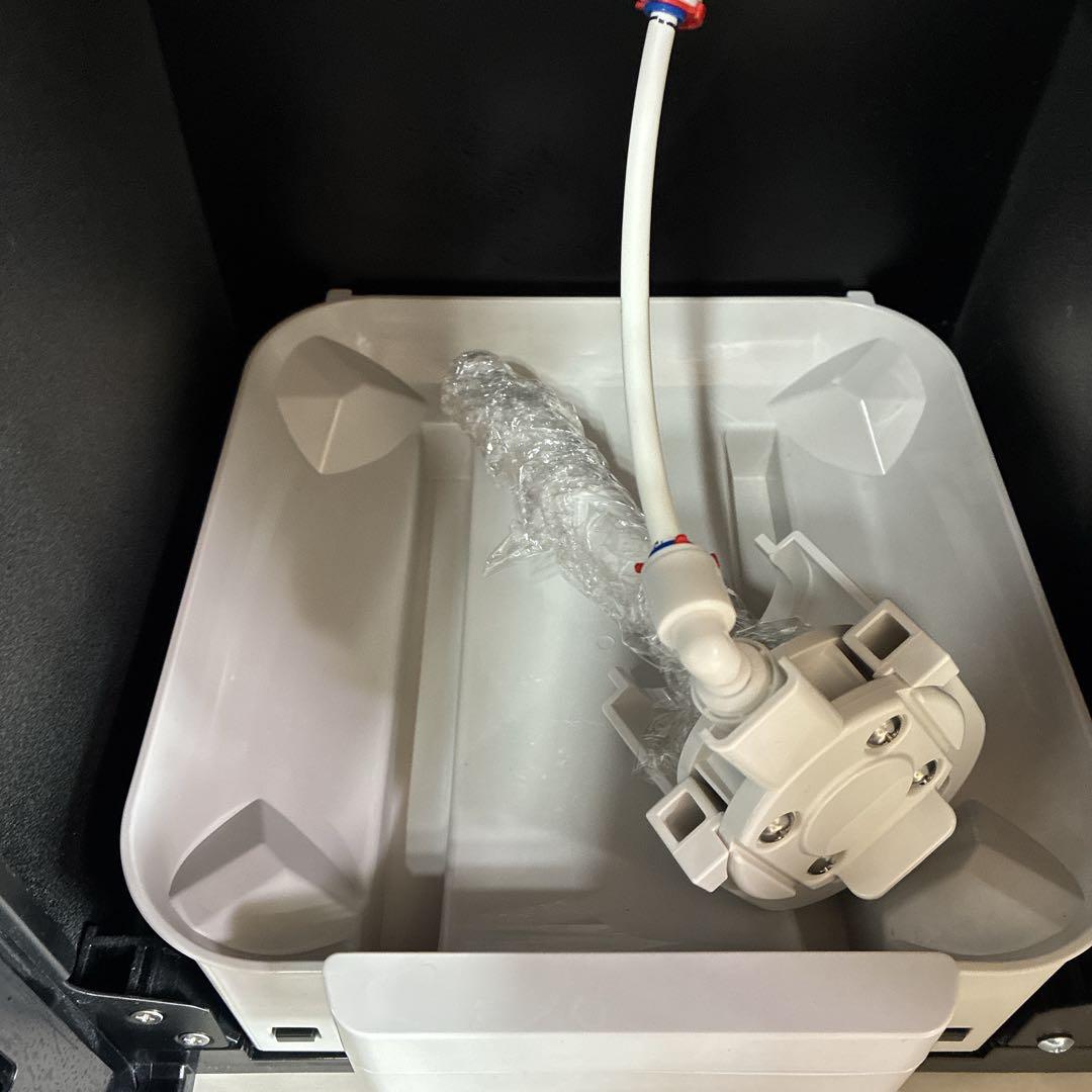 プレミアムウォーターfamfit　ウォーターサーバー　本体　ブラック　動作確認済