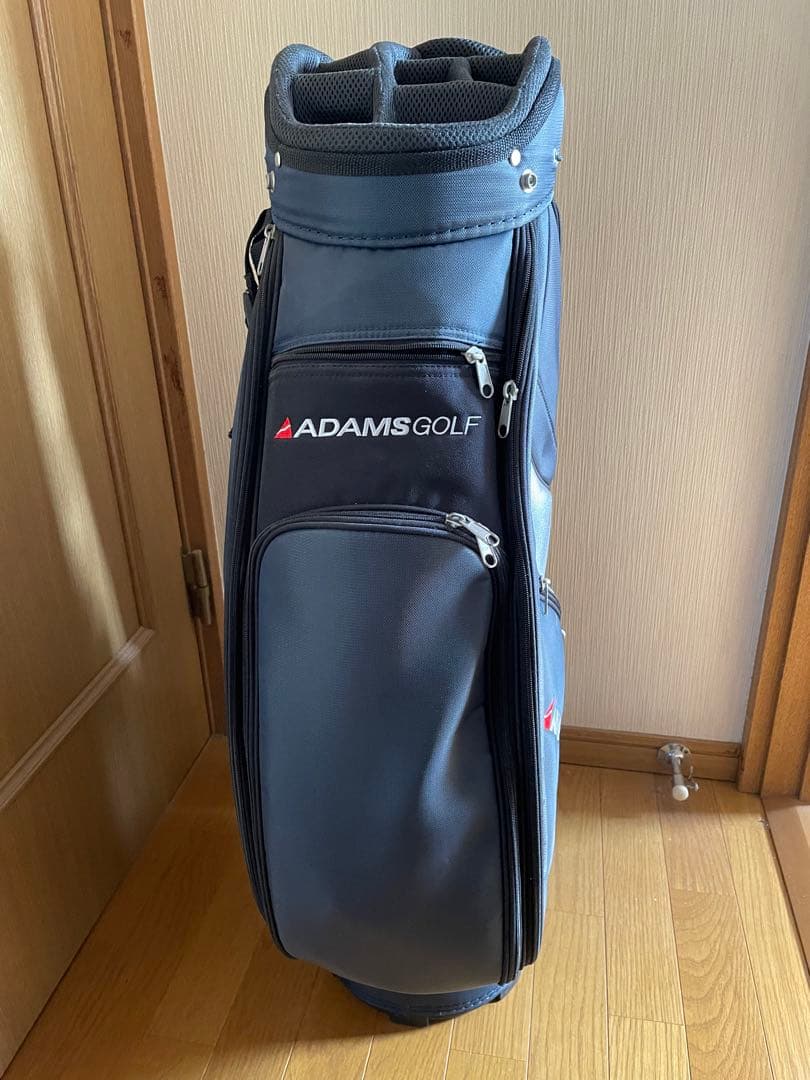 ADAMSGOLFのゴルフキャディバッグとアイアンセット