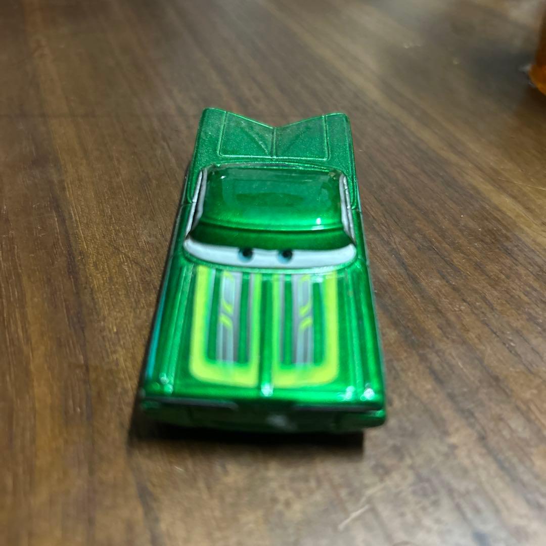 カーズ　ディズニー　お写真の子です