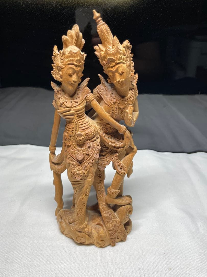 仏像。木雕。白檀。平成時代。美品。舊家蔵出し。