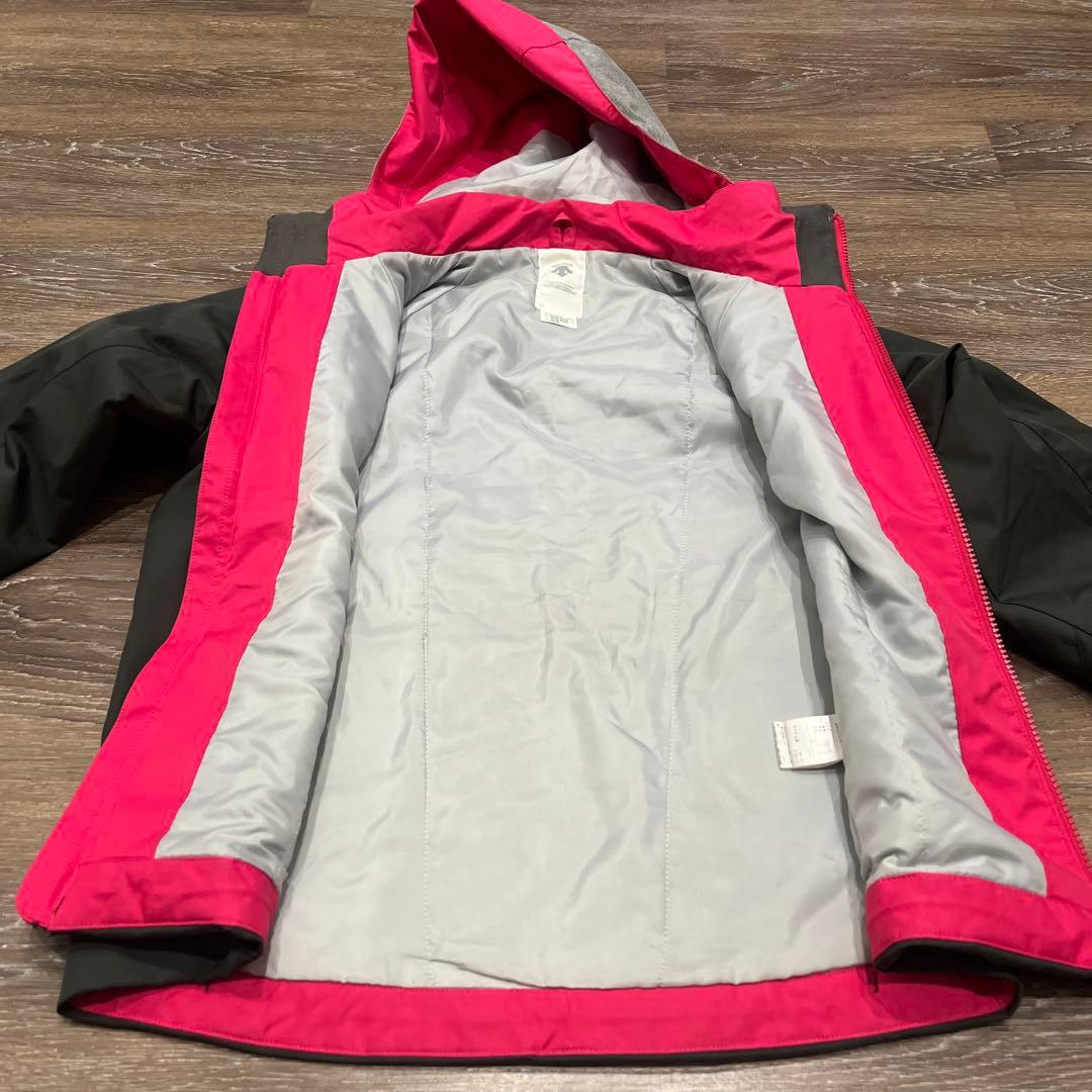 150 デサント　美品　　セットアップ　上下　スキーウェア　女の子