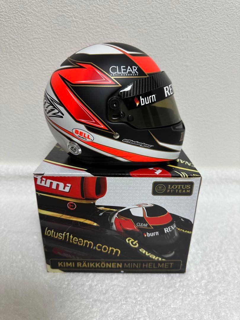 【直筆サイン】キミ ライコネン 1/2 ヘルメット②