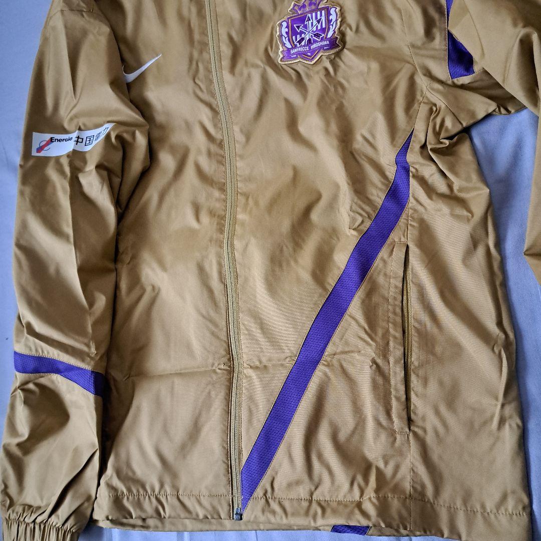 激レア サンフレッチェ広島 2012ウインドブレーカー 初優勝時着用