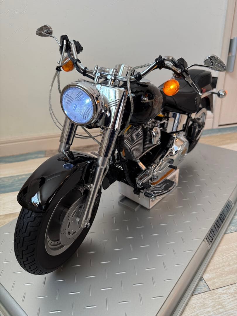 FLSTF FAT BOY レアなドール2体付き