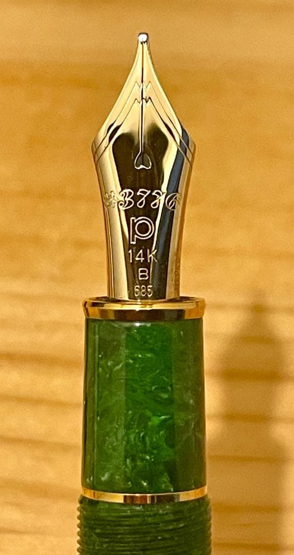 【箱付き完品】プラチナ万年筆　#3776　セルロイド　エメラルド　太字