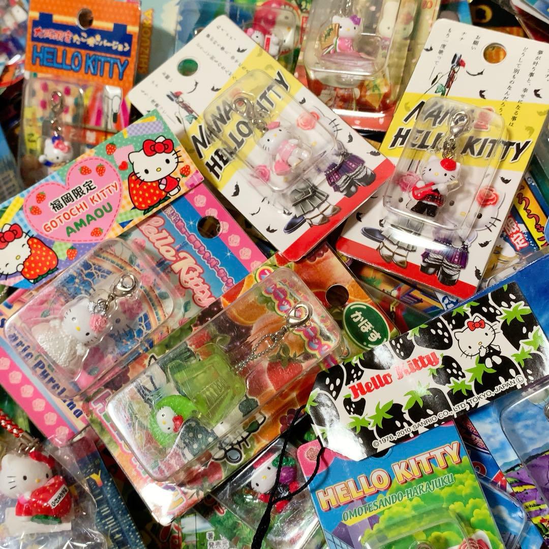 レア含む　359個　ご当地キティ　ロリータ/イチゴ根付/コラボ/非売品　おまとめ