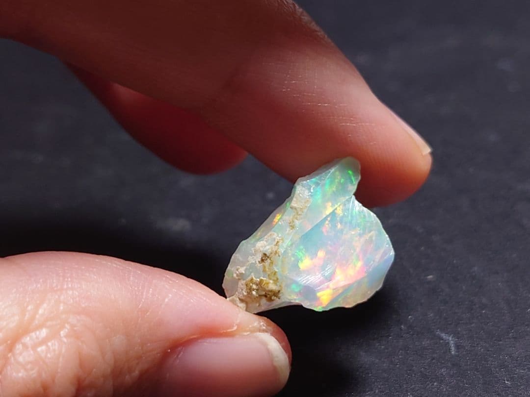 エチオピアウェロ産　オパール　ジュエリーグレード　鉱物標本　原石