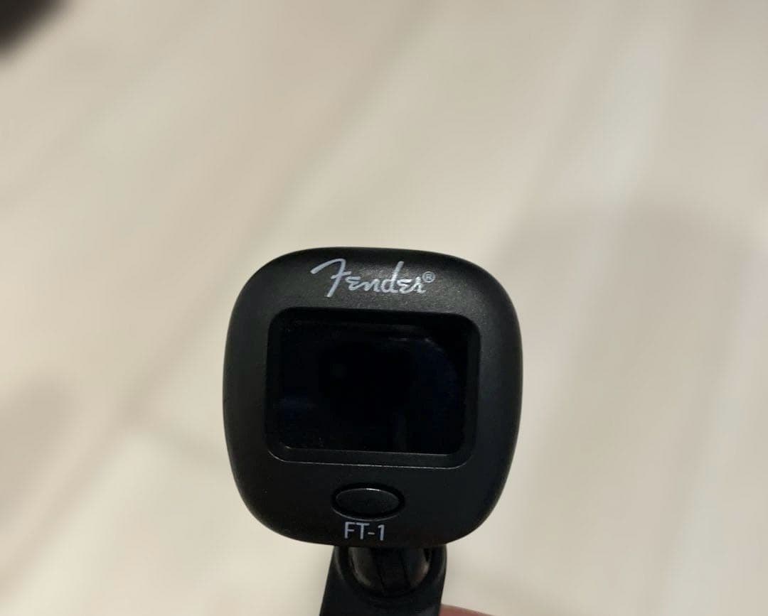 専用　超美品弦新品triumph ストラトキャスター。サンバーストメンテ済