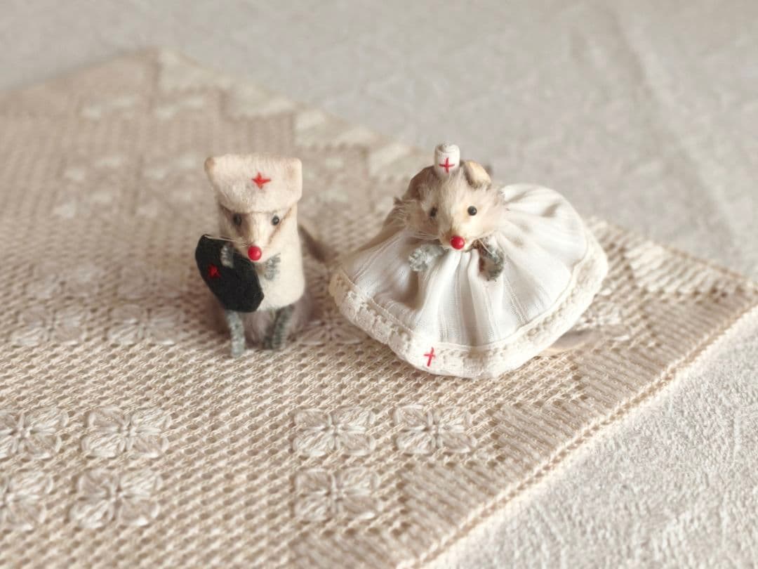 * vintage figure ✙ * 赤十字の ネズミさん SET