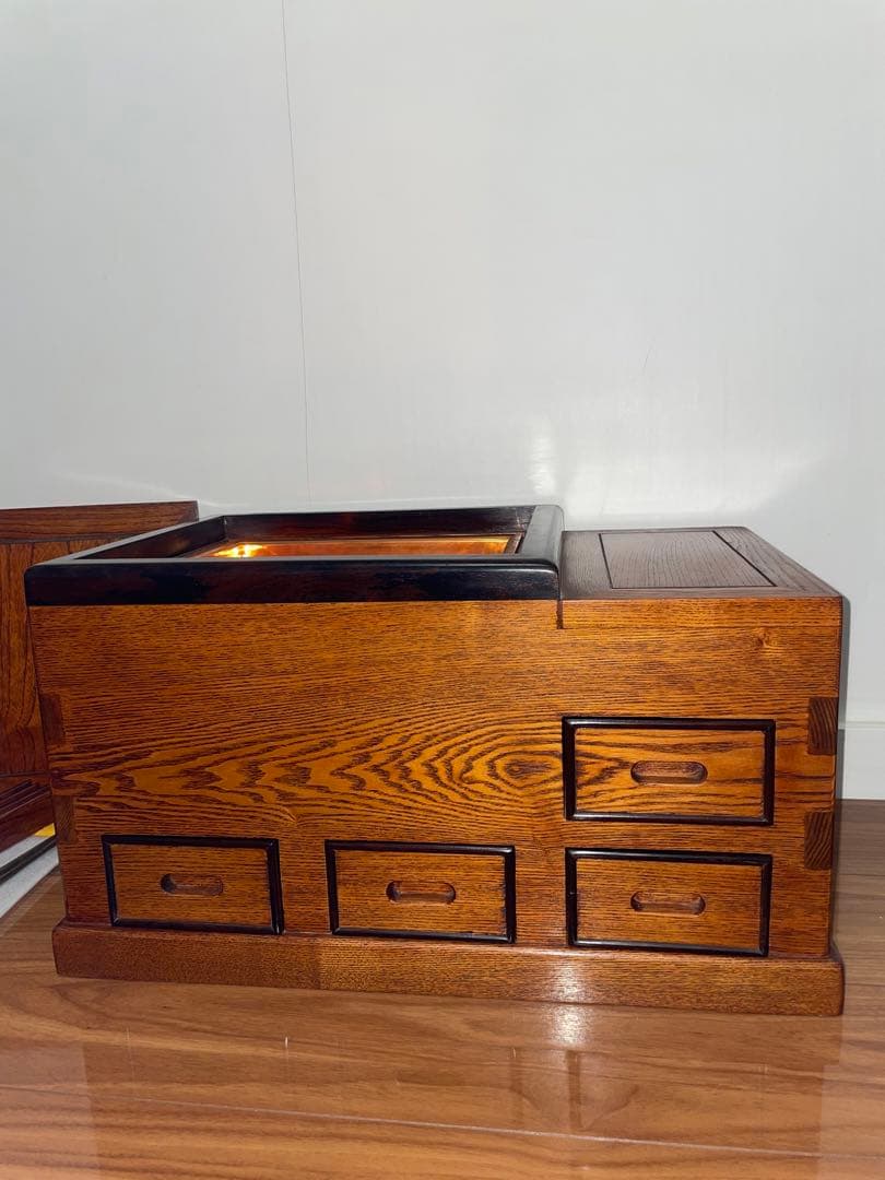 本日削除 高級 総欅ケヤキ無垢 関東長火鉢 貴重な未使用炉蓋付 杢目鮮やか送料込