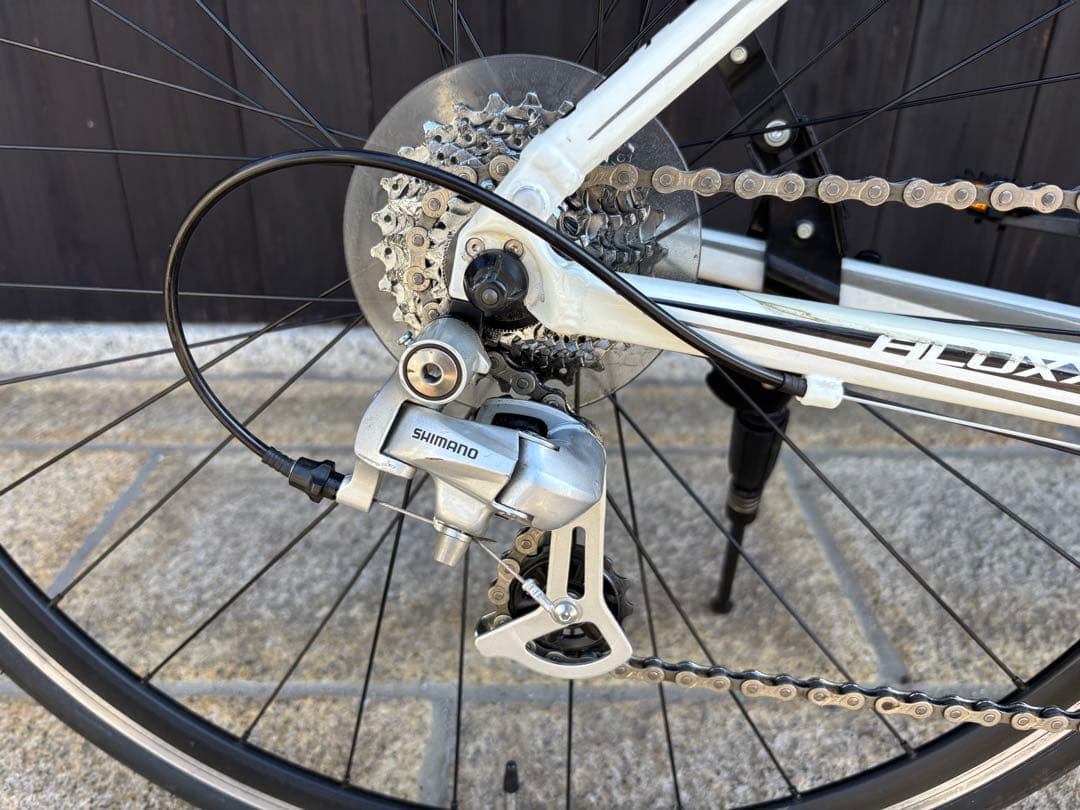 ロードバイクデビューに！ジャイアント　デファイ　giant DEFY3 ホワイト