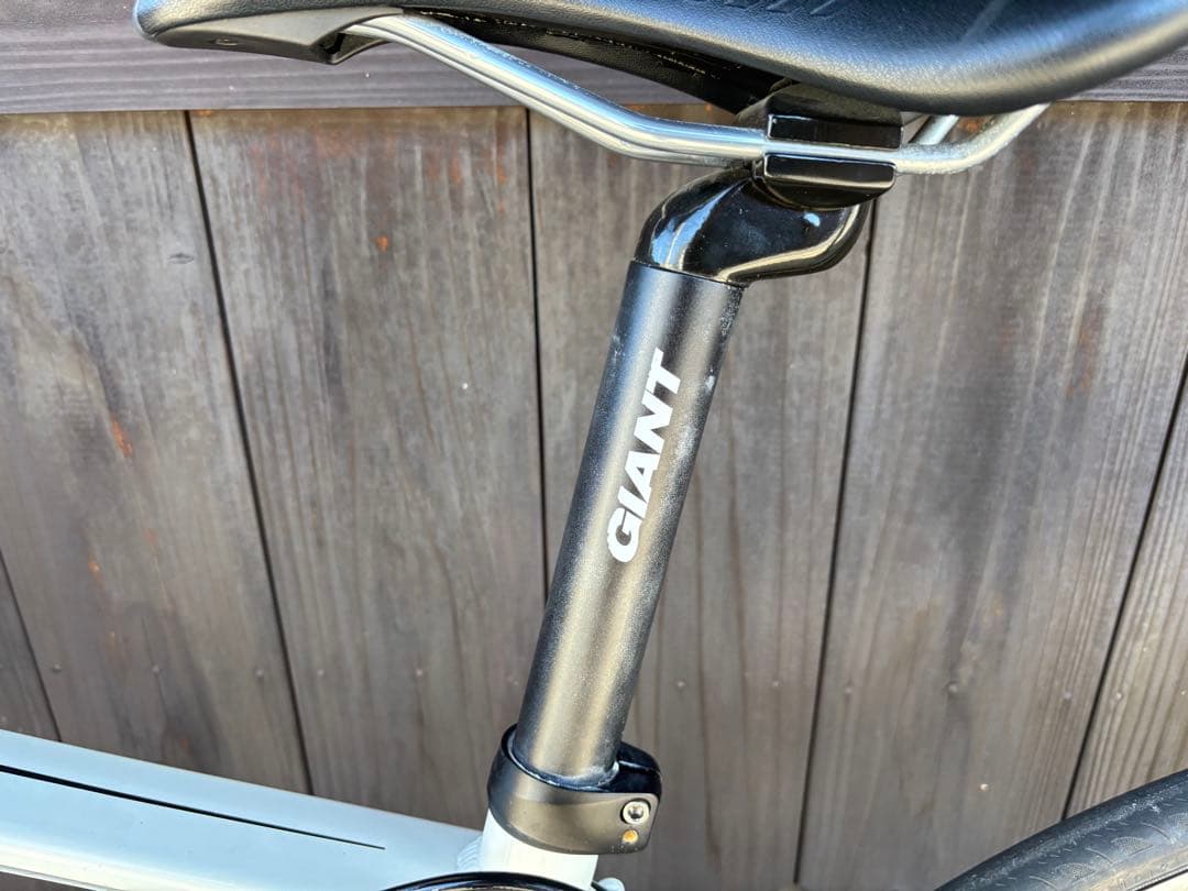 ロードバイクデビューに！ジャイアント　デファイ　giant DEFY3 ホワイト