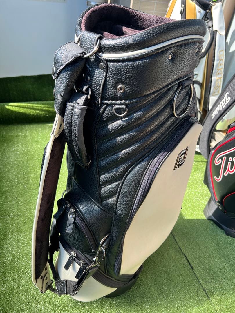 FJ ゴルフバッグ 黒/白（フード有）