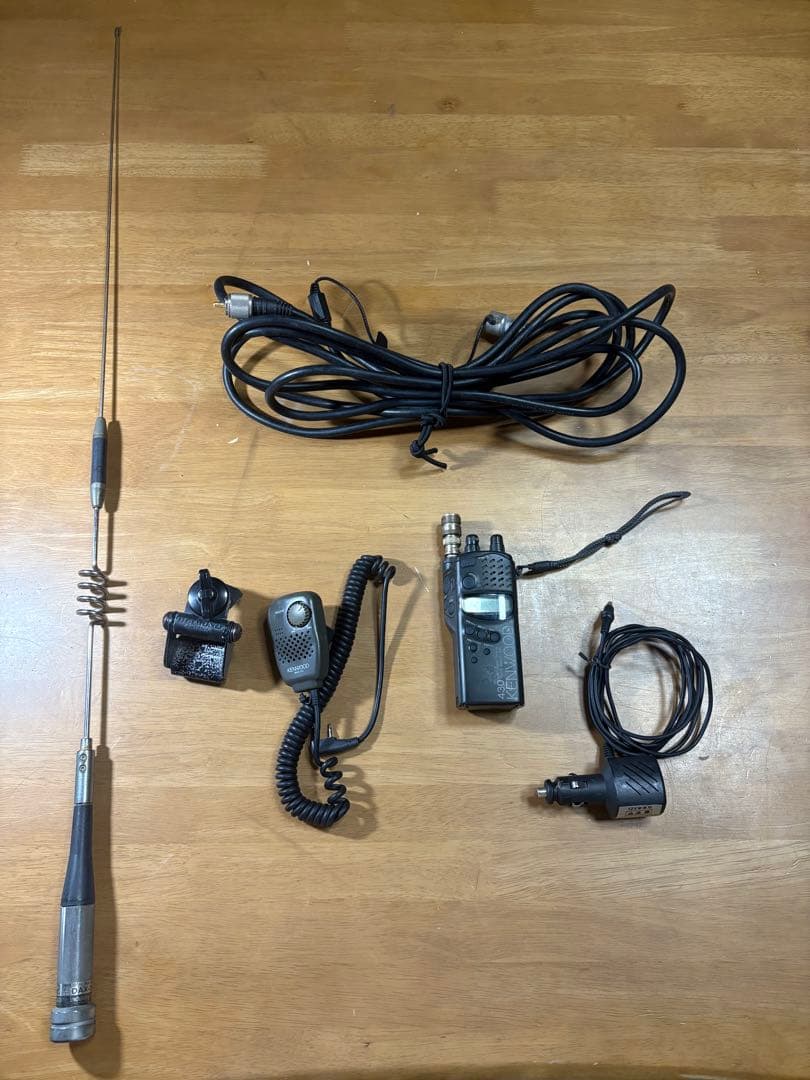 【アマチュア無線】FMトランシーバー+車載用アンテナケーブルセット