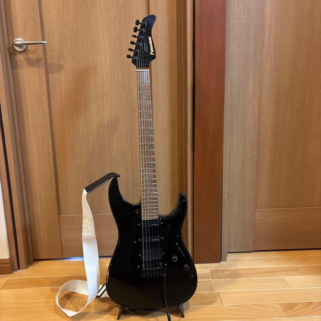 FERNANDES FSR-50 ブラックパーツ仕様 アーム・ストラップ　新品弦