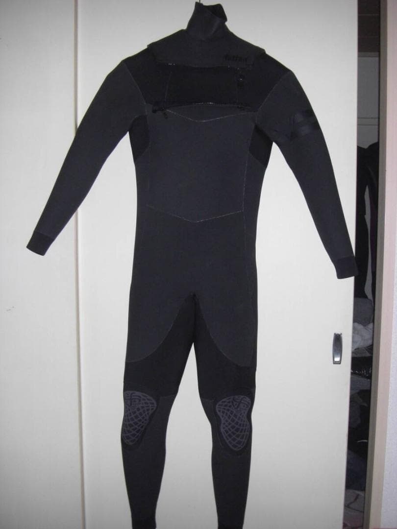 新品_Fellow ALL3mmチェストジップセミドライ