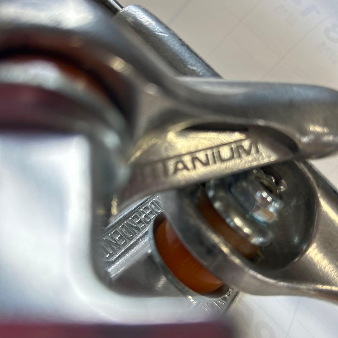 美品 INDEPENDENT 139チタントラックFORGED TITANIUM