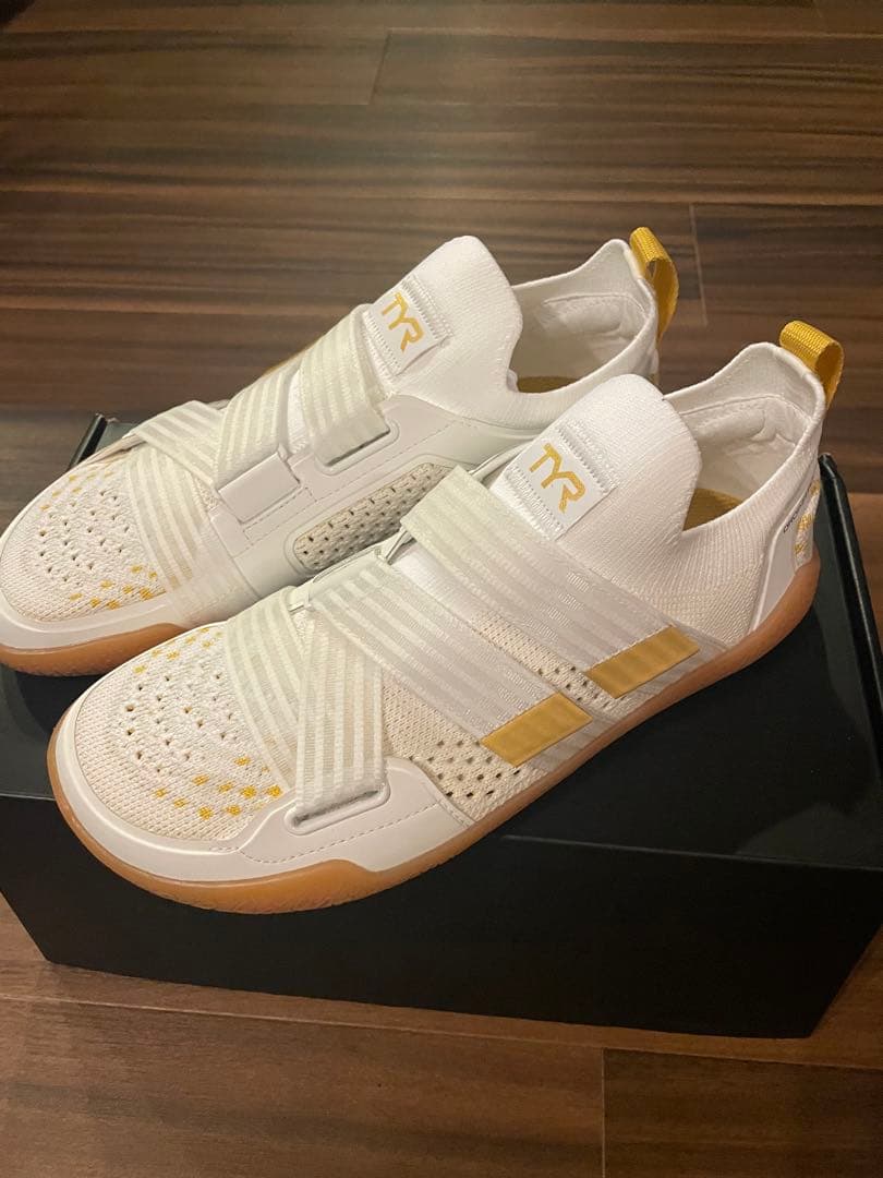 TYR ティア　DZ-1 ドロップゼロ　ベアフットトレーナー　ホワイト/ゴールド