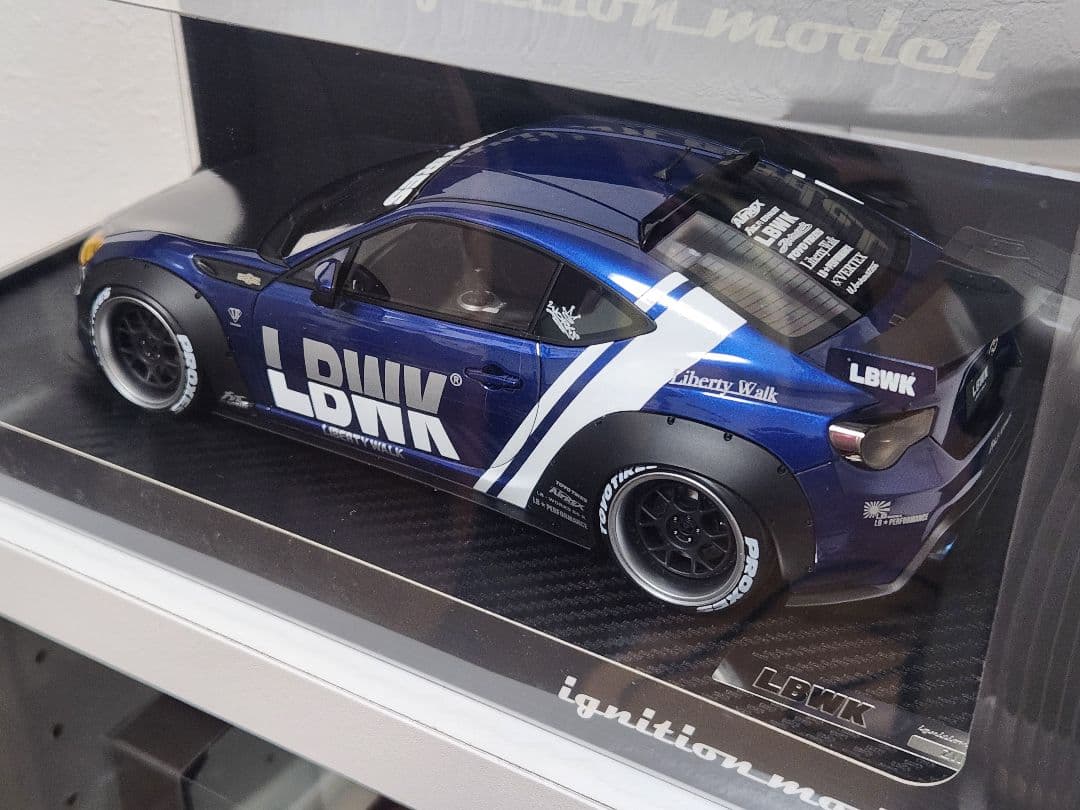 【1/18イグニッションモデル】Liberty Walk Toyota 86