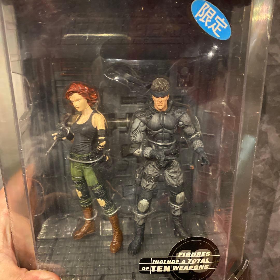 超レアメタルギアソリッドフィギュア ソリッドスネーク&メリルシルバーバーグ