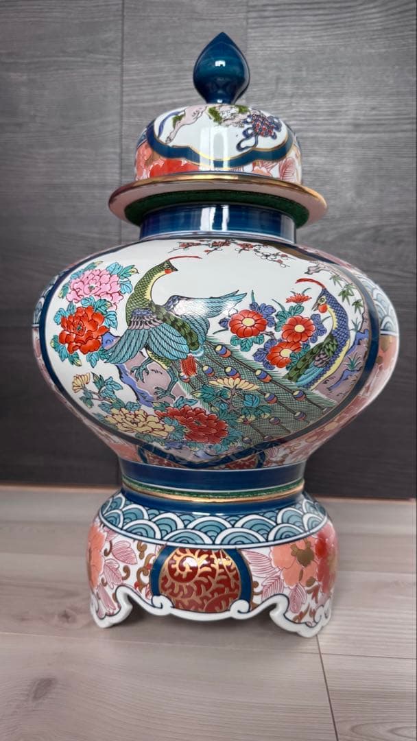 有田焼 勝右衛門作 染錦 金彩色絵花鳥紋 沈香壷　飾壺