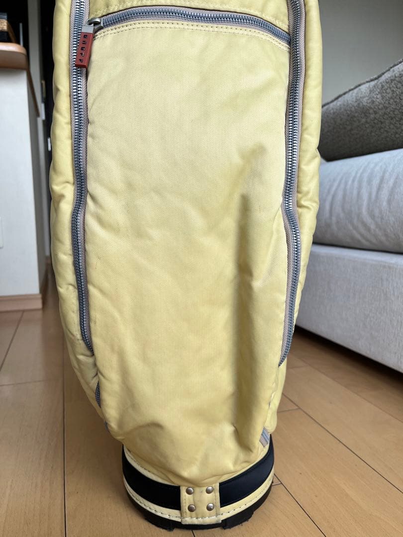 良品ONOFFオノフ カートキャディバッグ 9型軽量メンズ　レディース　クリーム