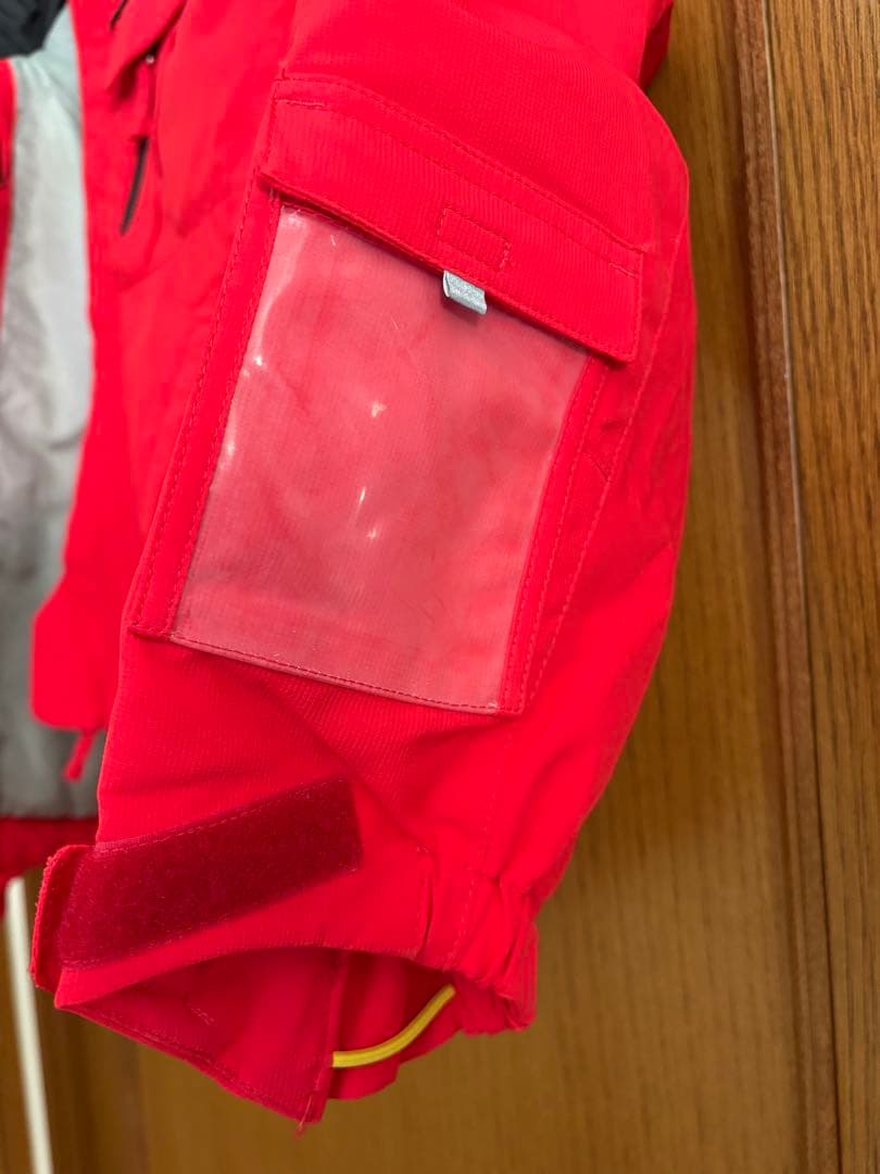 子供用スキーウェアセット 赤ジャケット 黒パンツ