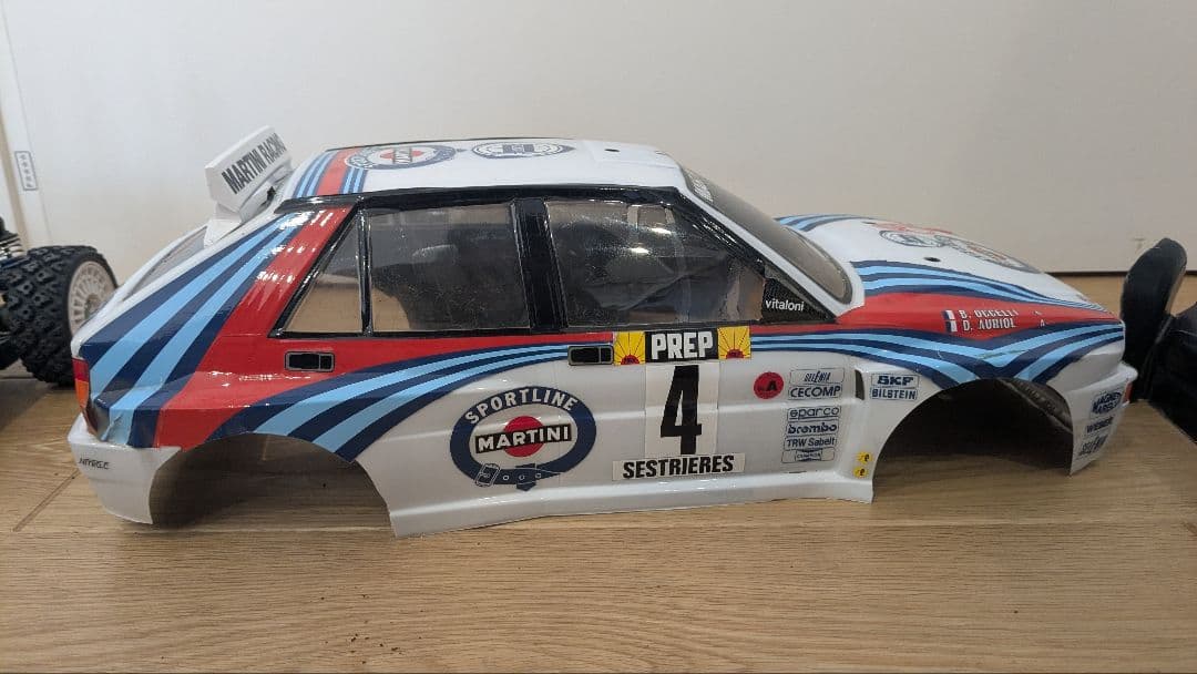 TAMIYA tt-02 ランチアデルタ　finespec2.4G