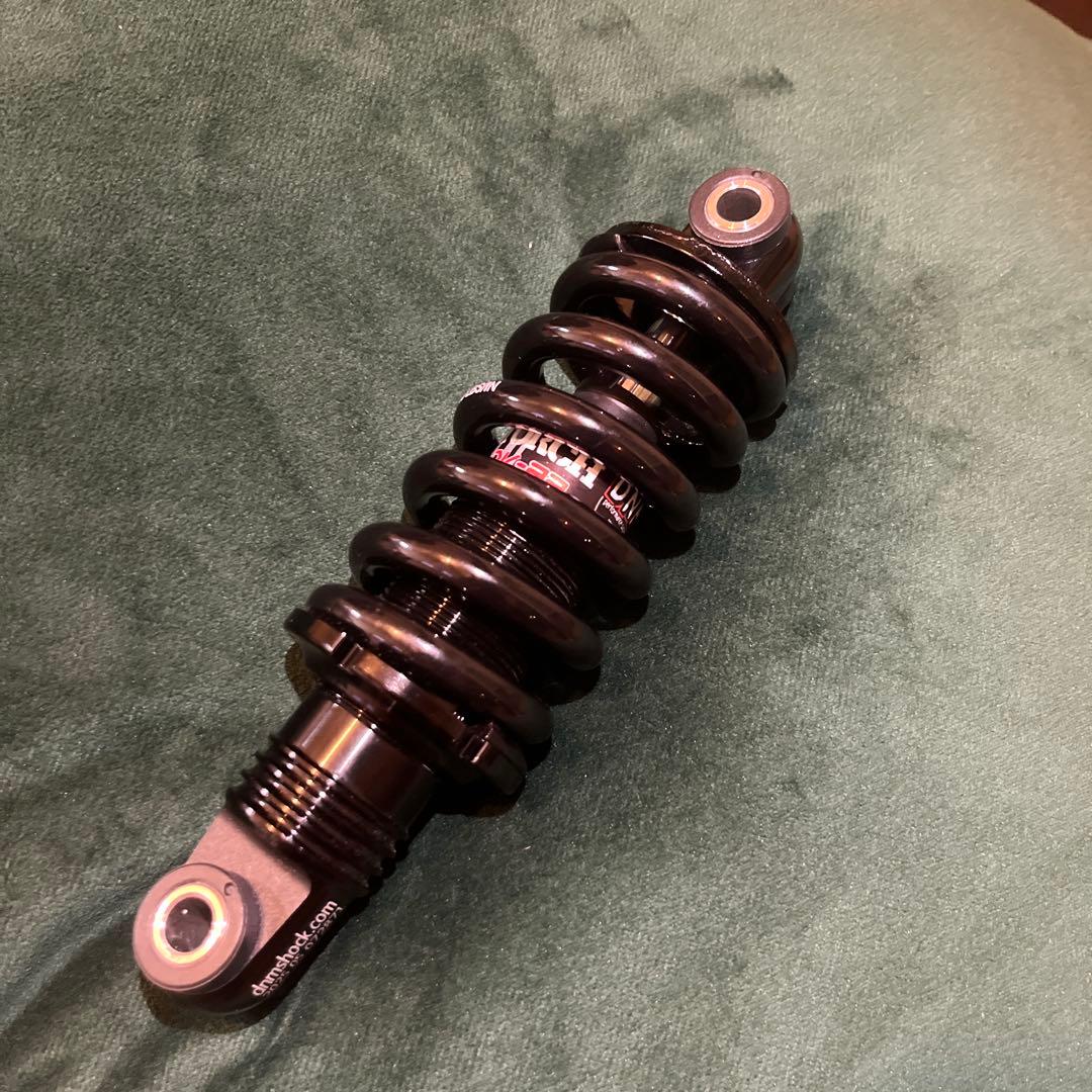 ブラック リアサスペンション