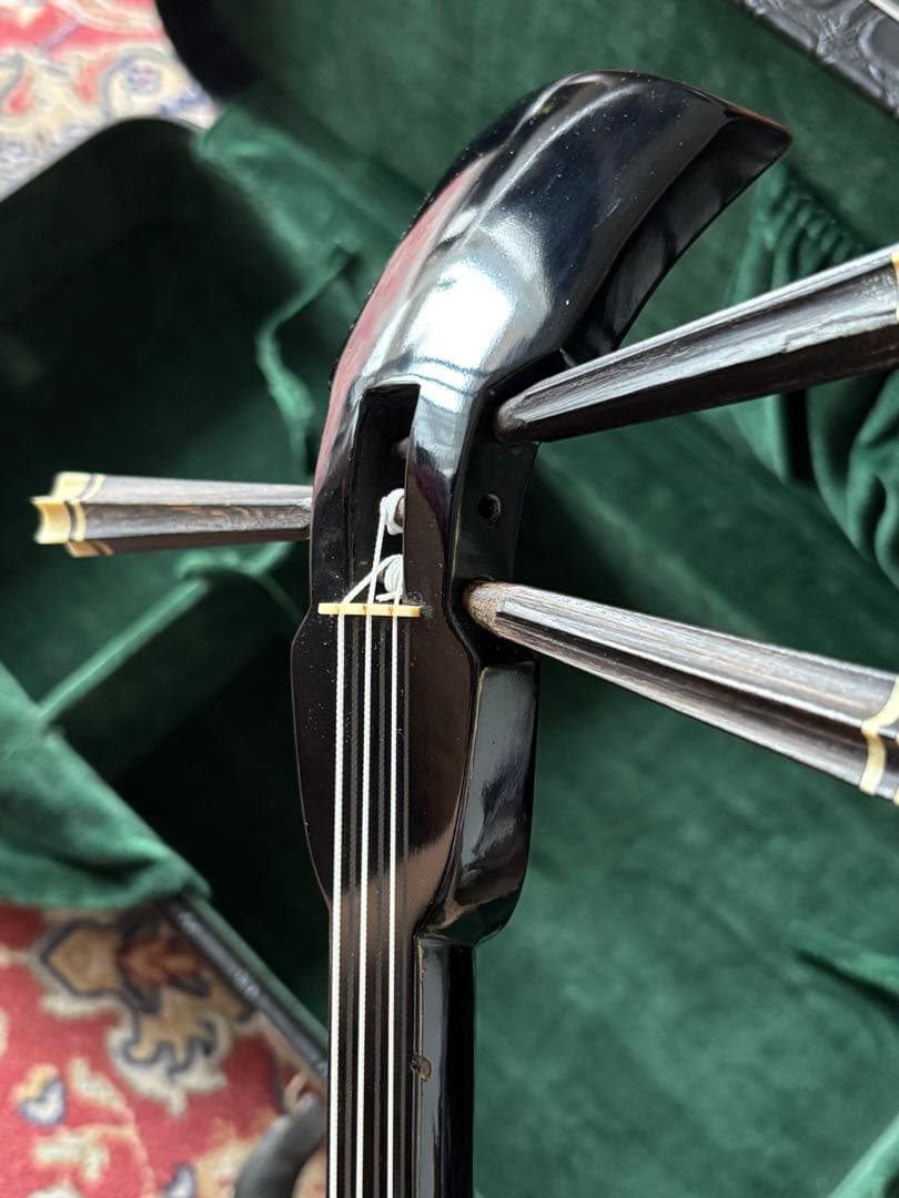 古い黒檀三線　両面本皮張り　現状！