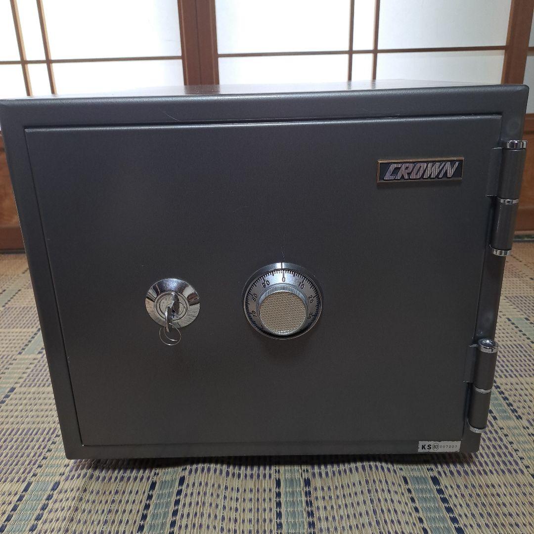 CROWN 中型金庫 鍵付き ダイヤルロック