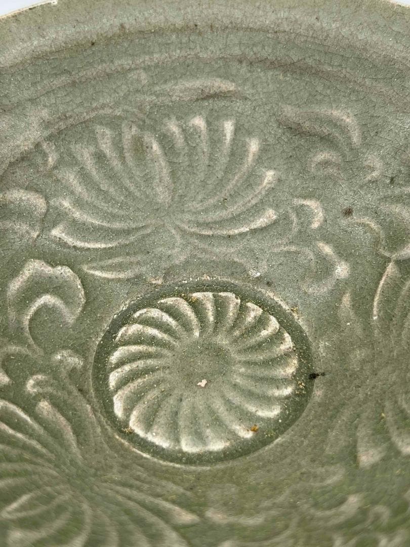 宋時代　青磁　耀州窯刻花碗　龍泉盞　茶碗　【旧家蔵出し】 唐物(A-64)