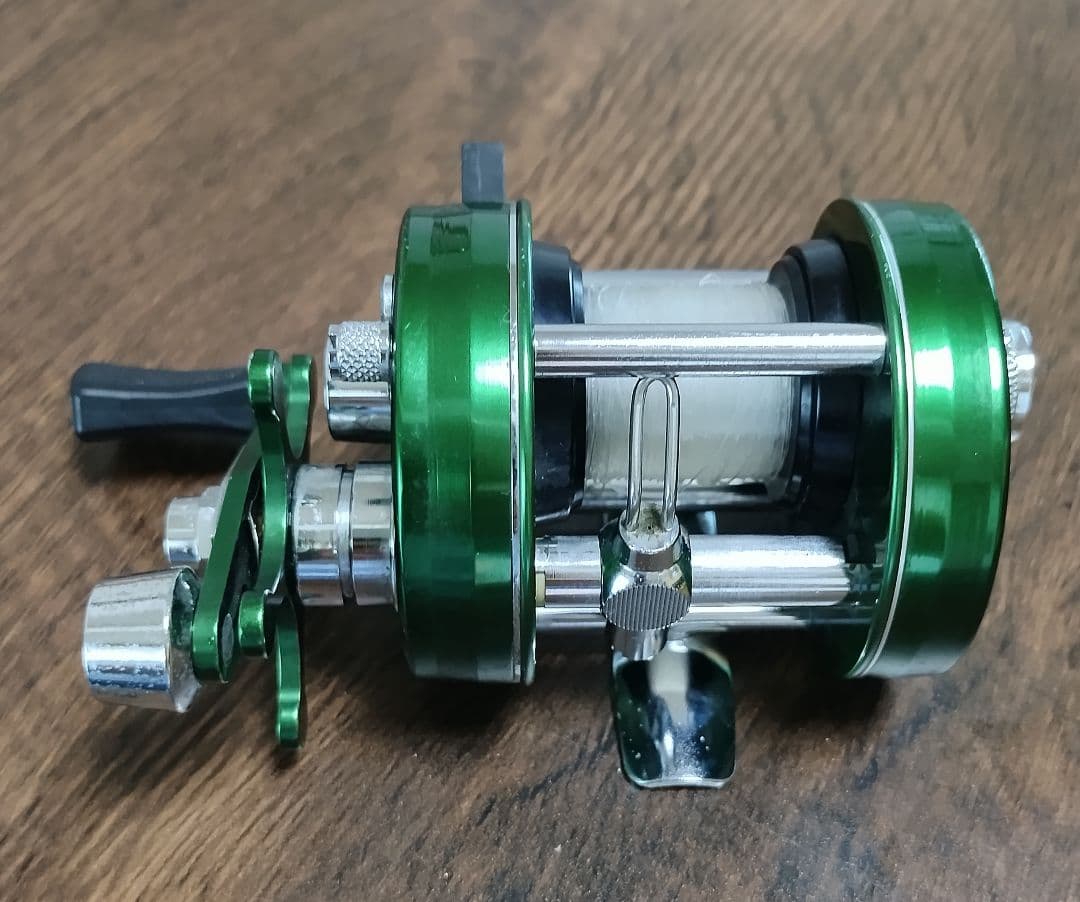 ABU Ambassadeur 2500C ベイトリール