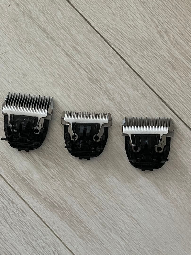 高品質充電式回転速度調節付き　動物用バリカン 厚手ステンレス