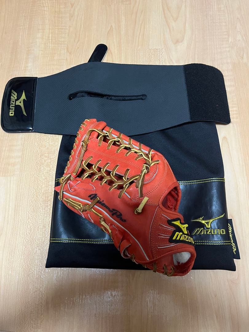 野球グローブ/軟式/ミズノプロ/外野手用/左利き用/元巨人亀井モデル