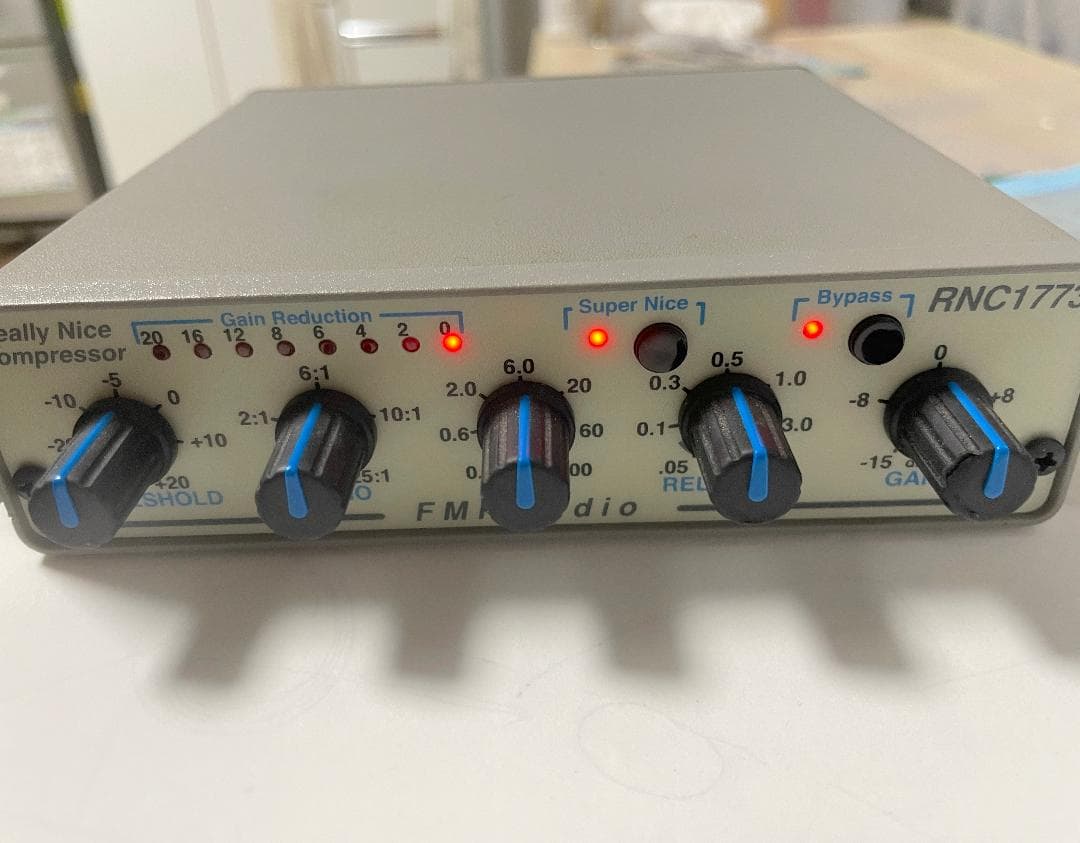 ジャンク junk FMR AUDIO RNC1773 コンプレッサー