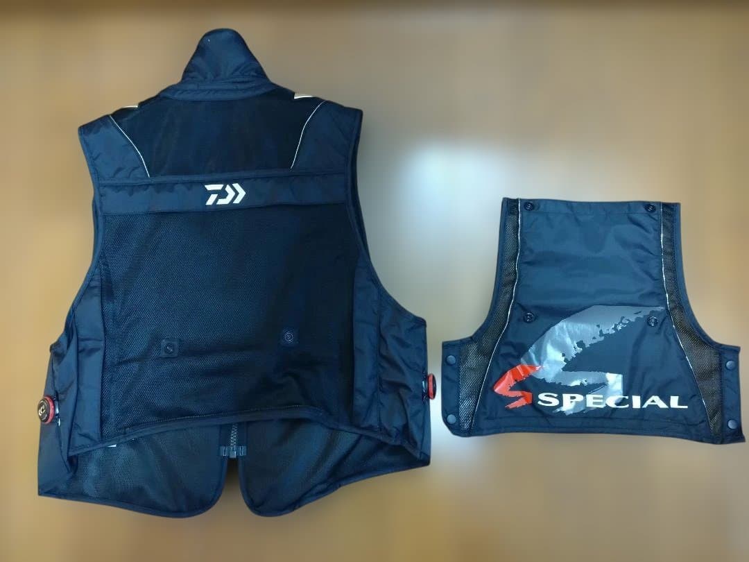 鮎ベスト ダイワ DV-1025 バリアテック ショート マスターブラック Ｍ