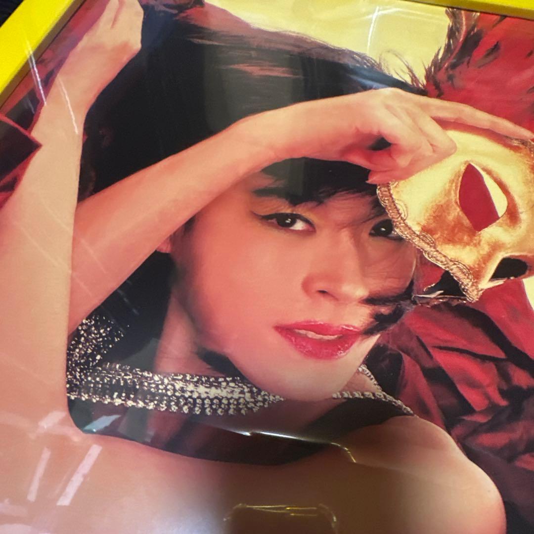 中森明菜　A2サイズ　カレンダー　ポスター　新品額装付き　イエロー