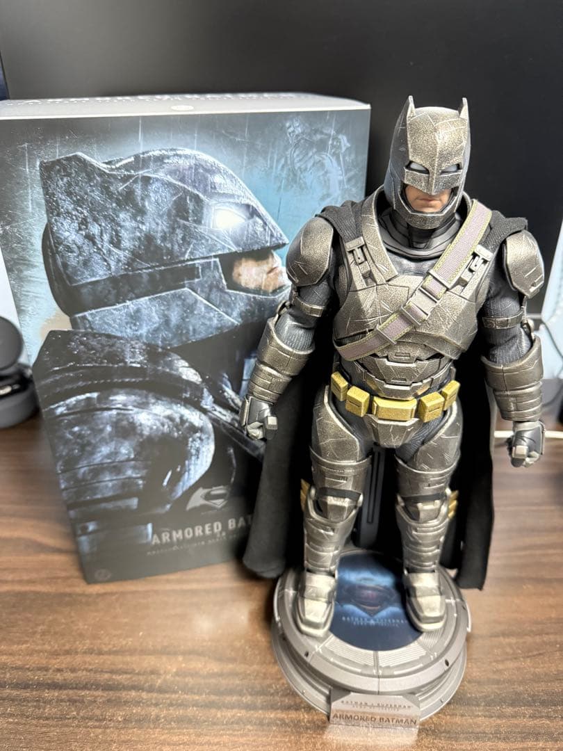 ホットトイズ MMS742D62 アーマード・バットマン通常版 Batman