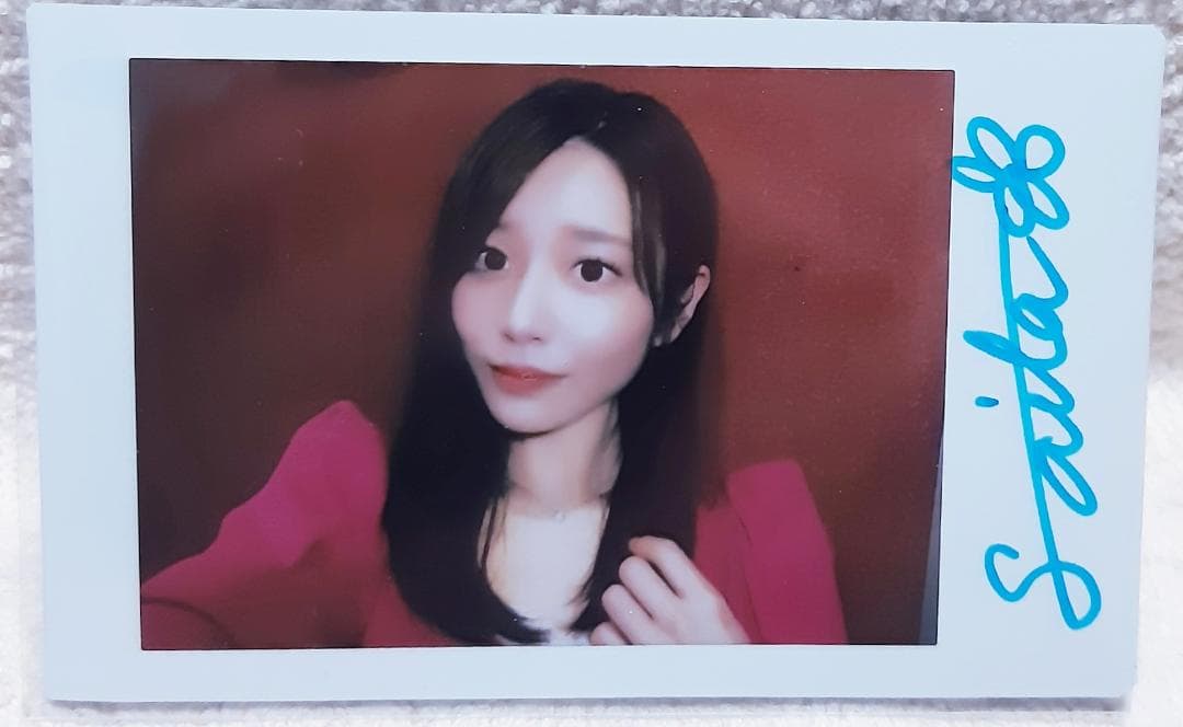 超絶可愛い★河北彩伽　直筆サイン入りチェキ★珍しい横向きのチェキ
