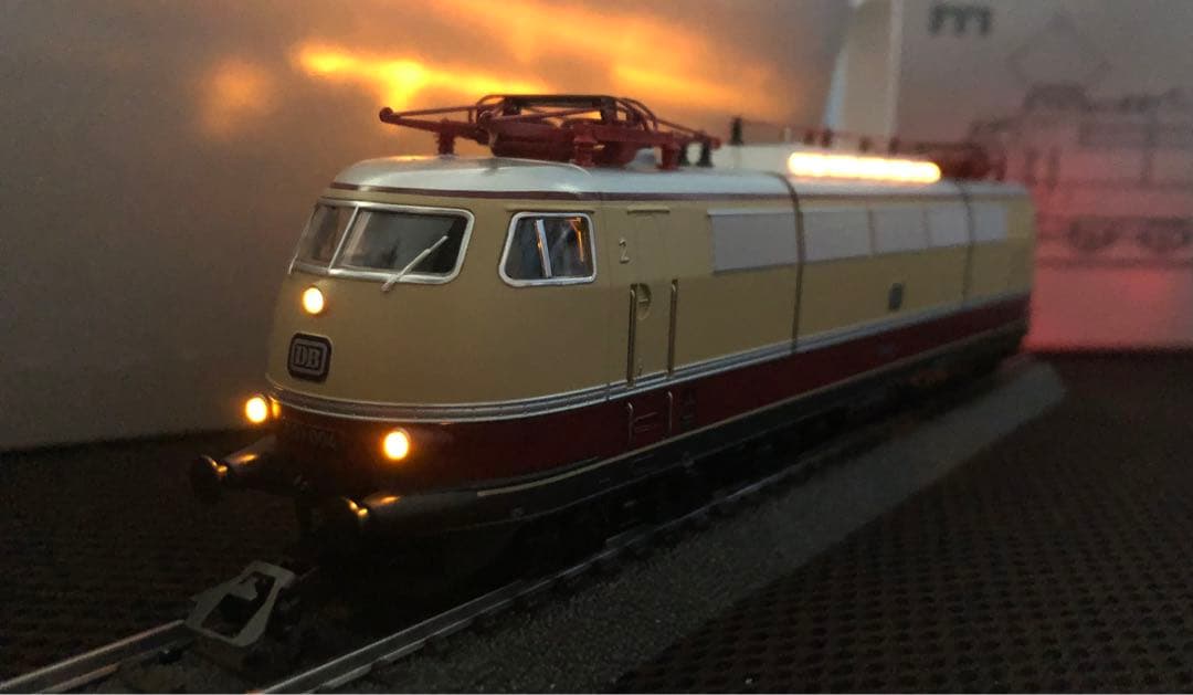 鉄道模型　メルクリン 39573 E103(03)TEE色　ドイツ　デジタル