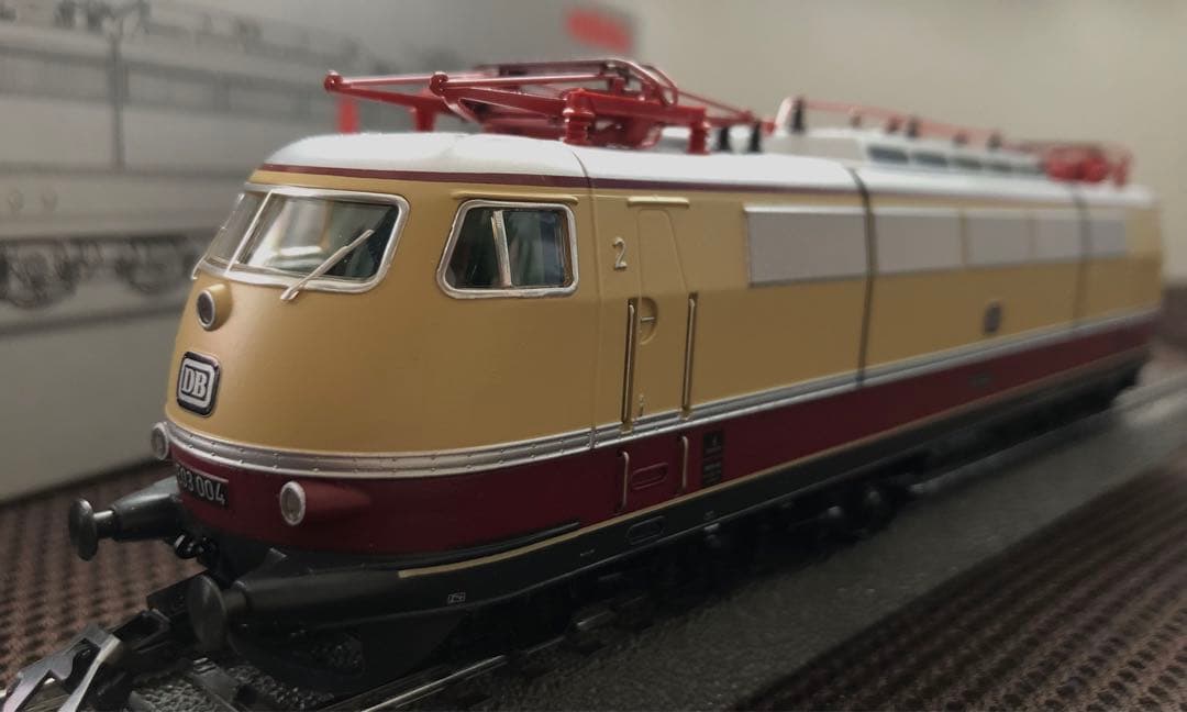 鉄道模型　メルクリン 39573 E103(03)TEE色　ドイツ　デジタル