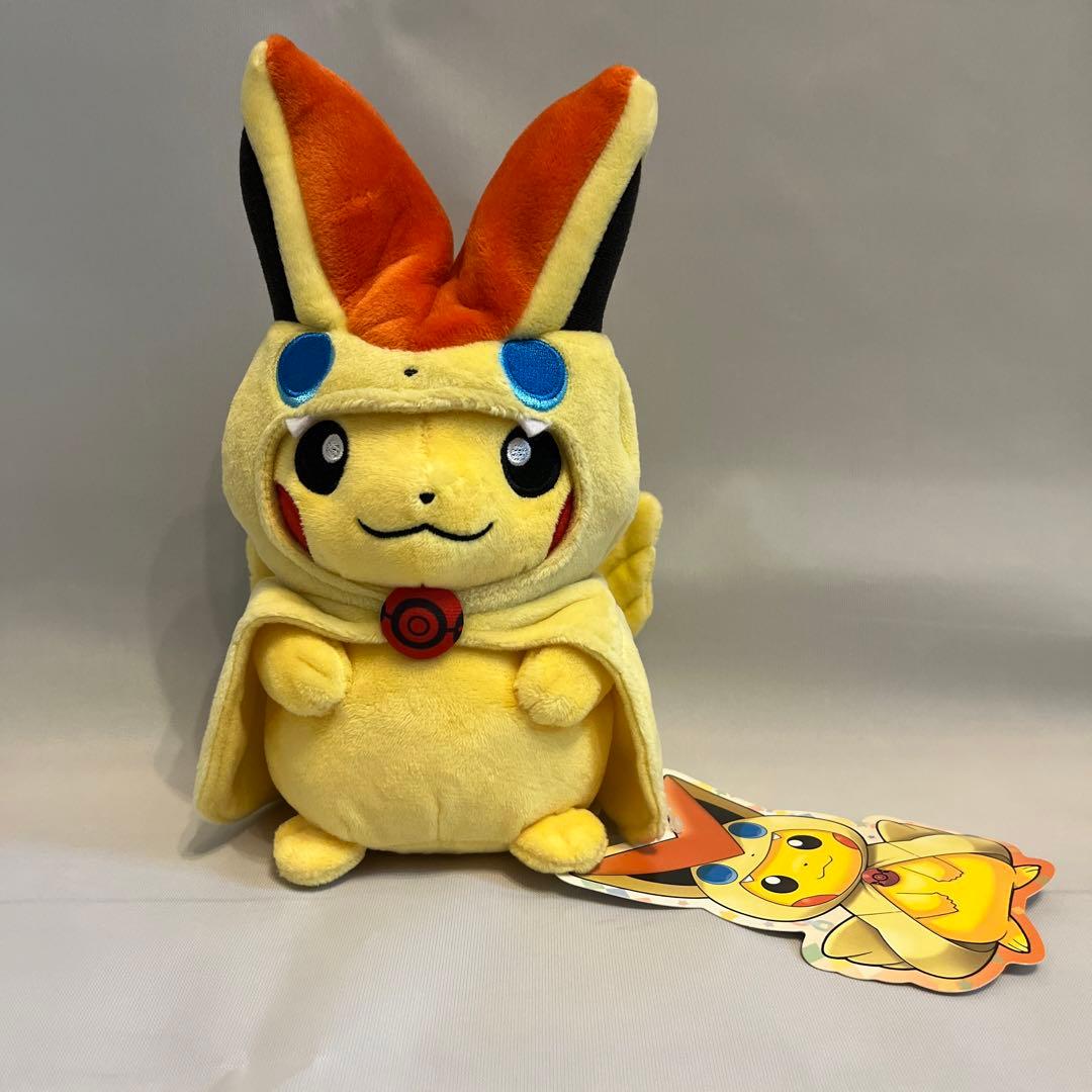 ポンチョを着たピカチュウ　ビクティニ　ぬいぐるみ