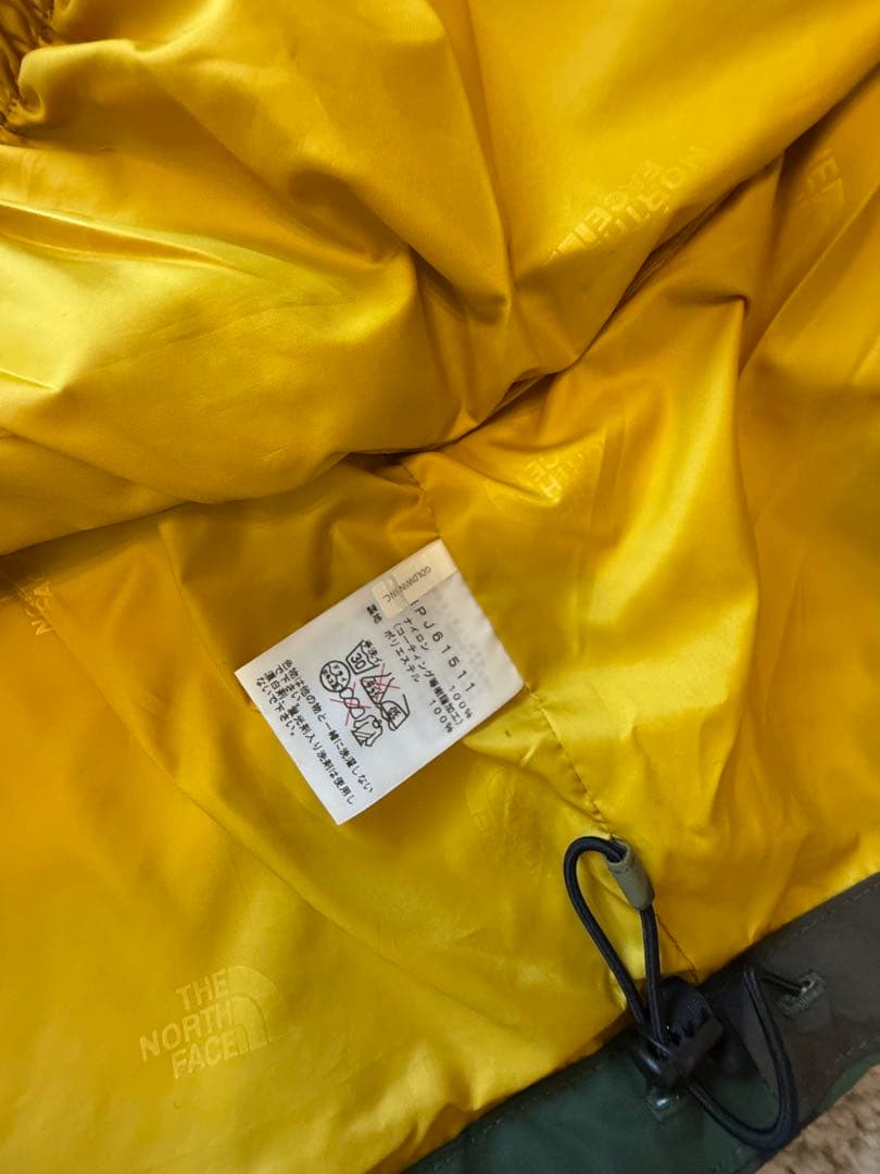 美品　ノースフェイス キッズ スノーウェア 130、120 上下セット 迷彩