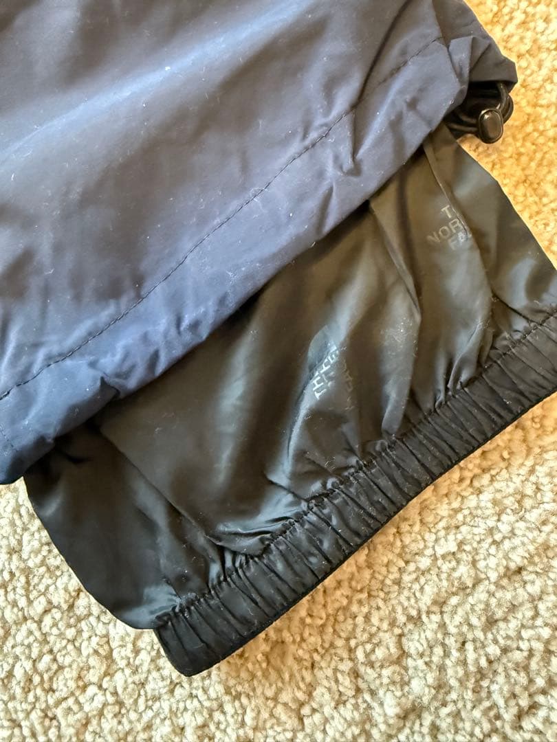 美品　ノースフェイス キッズ スノーウェア 130、120 上下セット 迷彩